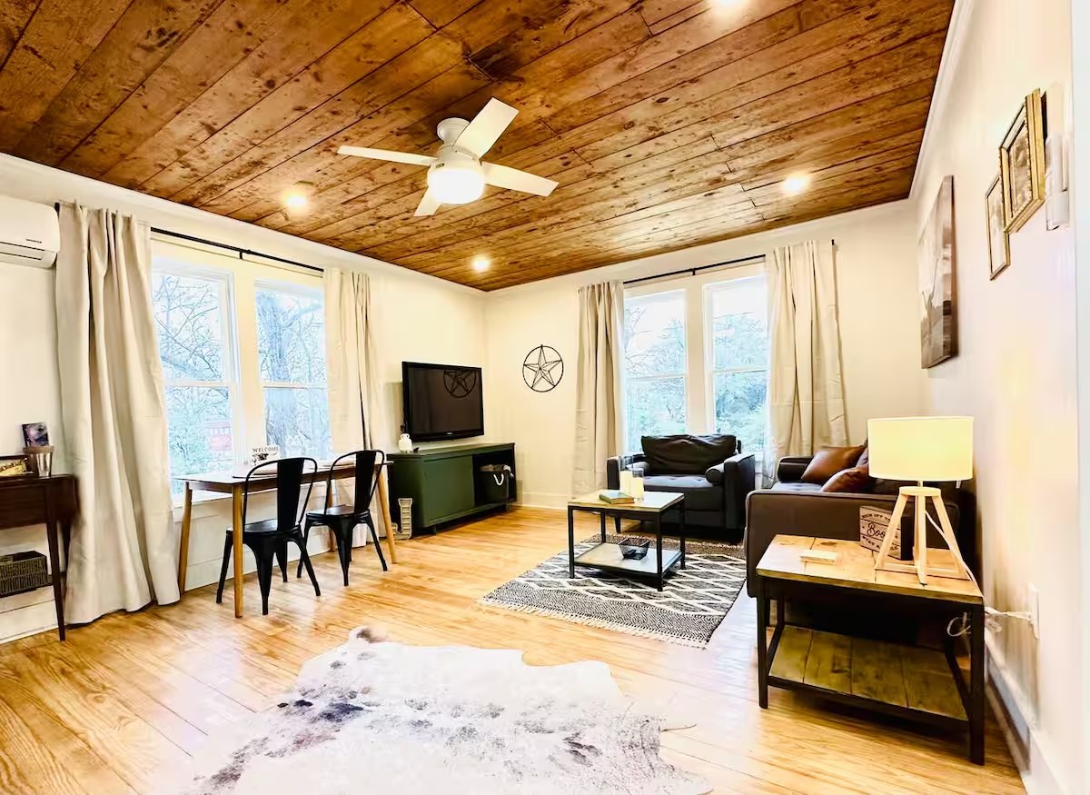 Carriage House — Living Area